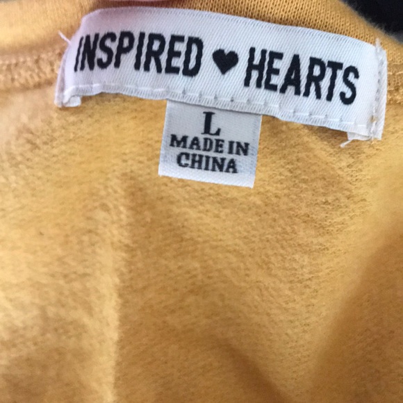 Gorgeous v-neck hi-lo mustard colored top - Picture 7 of 8